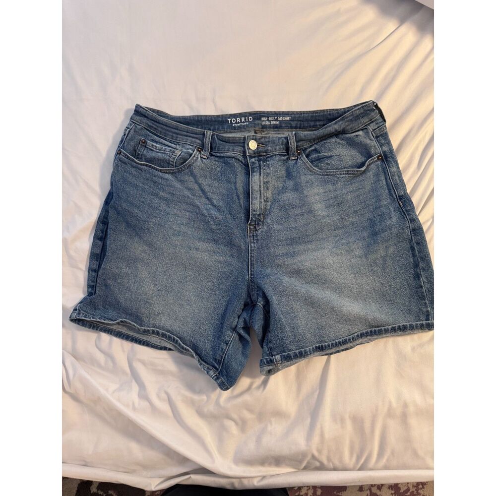 Torrid 7” Dad Jeans – High Rise – Size 18 – EUC